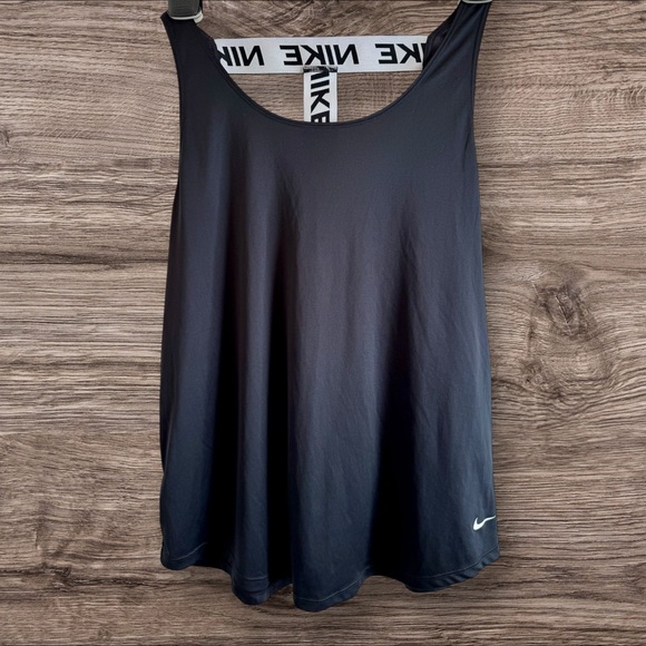 Nike Women’s Dri-FIT Training Tank Top with T-Back Logo Detail Size: XL - Picture 1 of 6